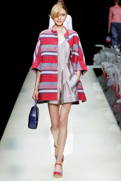 Look 1